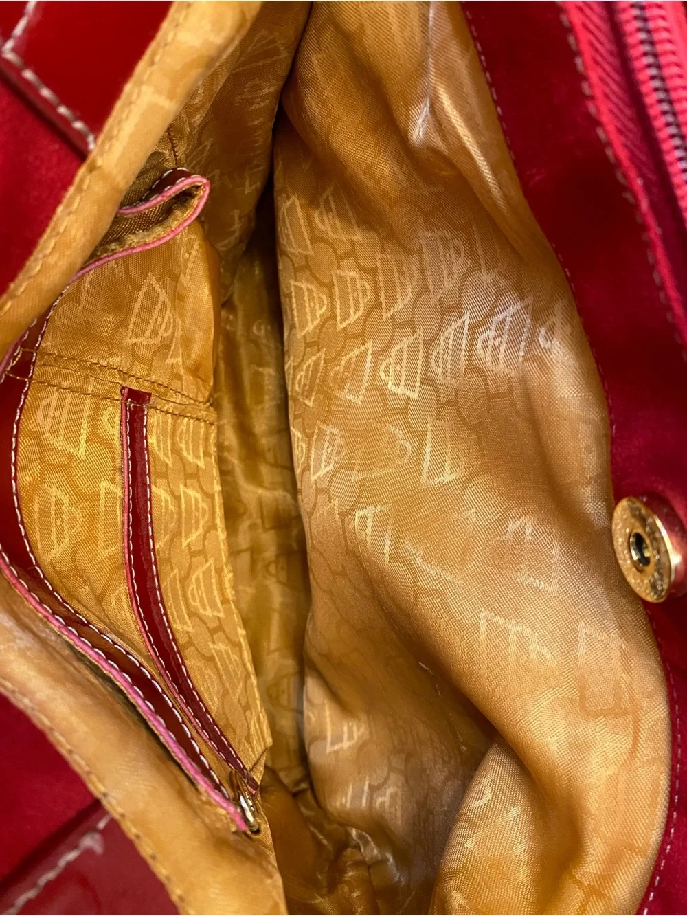 NEW….Kathy Van Zealand, New never used beautiful patent glossy Red Leather